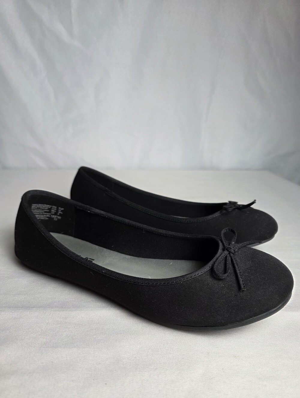American Eagle Women's Black Fabric Slip On Flats Size 9.5W